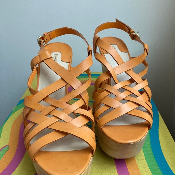 Max Studio Orange Strappy Wood Platform Sandals, Size 9 - Picture 1 of 7